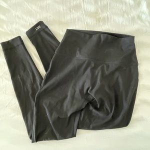 SET ACTIVE luxforme leggings